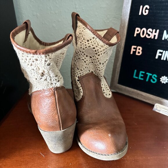 Mudd Crochet Slouch Pull On Ankle Booties - GUC - Picture 2 of 7